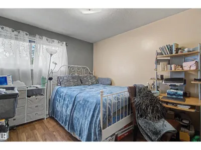 5724 143 AV NW photo 17