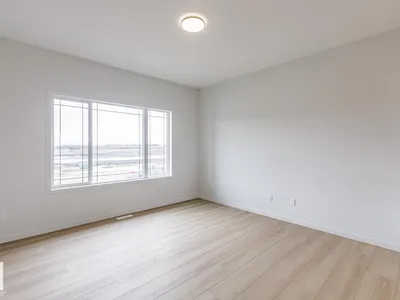 3603 40 AV photo 7