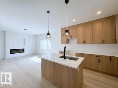 11642/44 94street NW photo 18