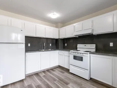3159 138 AV NW photo 8