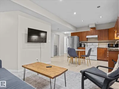 10109 80 ST NW photo 22