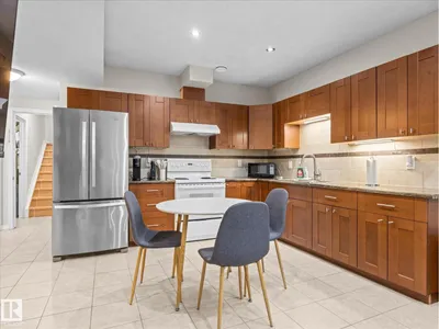 10109 80 ST NW photo 23