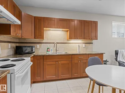 10109 80 ST NW photo 24