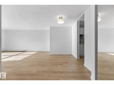 #207 11007 83 AV NW photo 7