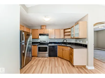 #48 150 EDWARDS DR SW photo 8