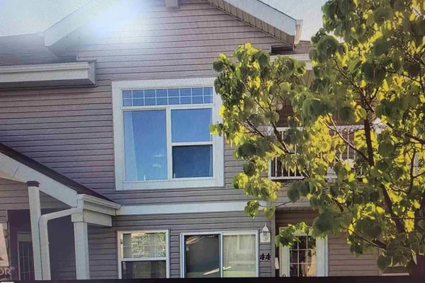#48 150 EDWARDS DR SW photo 2