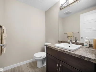 3346 15A AV NW photo 24