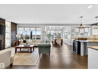 9036 24 AV SW photo 8
