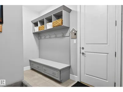 9036 24 AV SW photo 25
