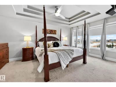 9036 24 AV SW photo 32