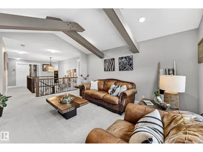 9036 24 AV SW photo 30