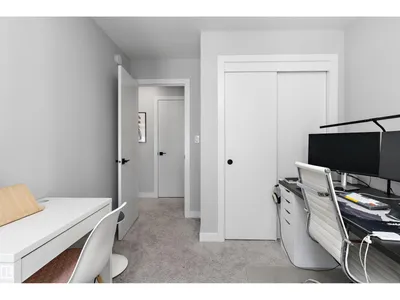 #98 50 EBONY BV photo 25