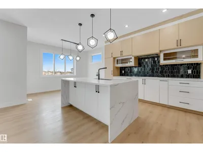 9336 183 AV NW photo 17