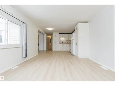 30 10410 101 A ST photo 16