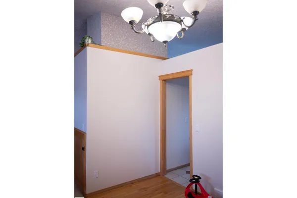 16503 68 ST NW photo 3