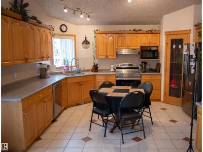 16503 68 ST NW photo 6