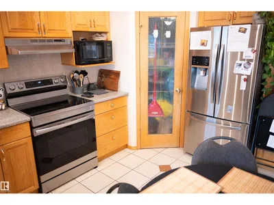 16503 68 ST NW photo 8