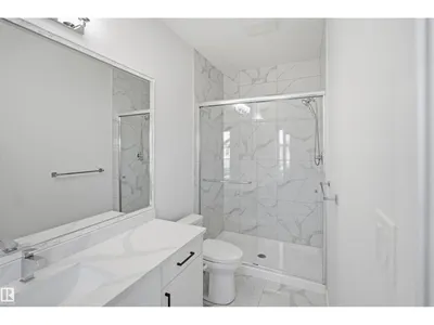 2027 13 AV NW photo 39
