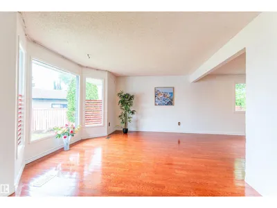 16524 116 ST NW photo 6