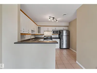 #3 2505 42 ST NW photo 13
