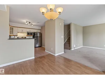 #3 2505 42 ST NW photo 17