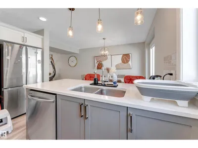 #17 16335 84 ST NW NW photo 10