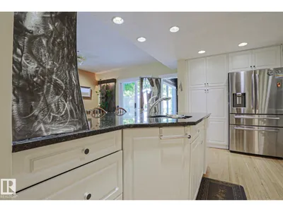 10814 125 ST NW NW photo 17
