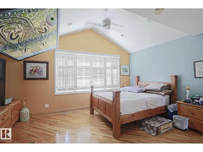 10814 125 ST NW NW photo 27
