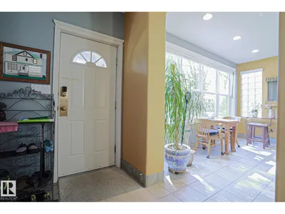 10814 125 ST NW NW photo 4