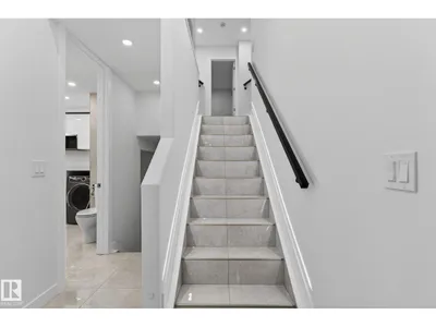 7304 164 AV NW photo 30