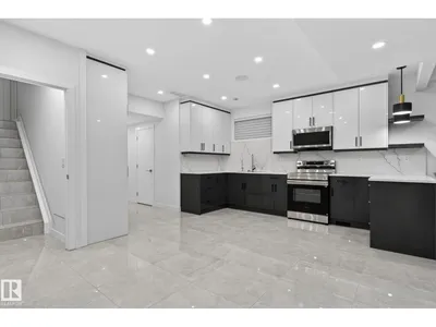 7304 164 AV NW photo 44