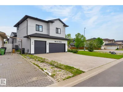 7304 164 AV NW photo 72