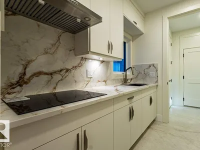 12306 39 AV NW photo 12
