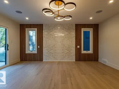 12306 39 AV NW photo 23