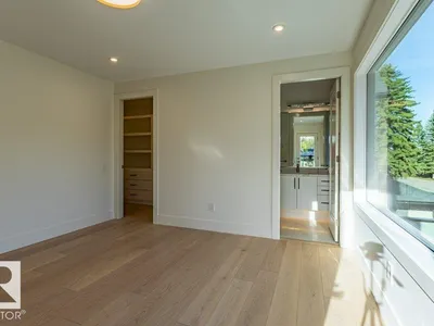 12306 39 AV NW photo 48