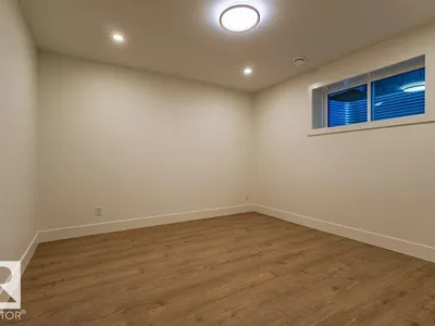 12306 39 AV NW photo 56
