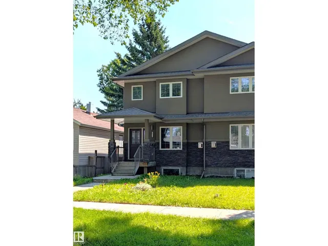 10711 70 AV NW, Edmonton