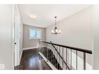 10711 70 AV NW photo 23