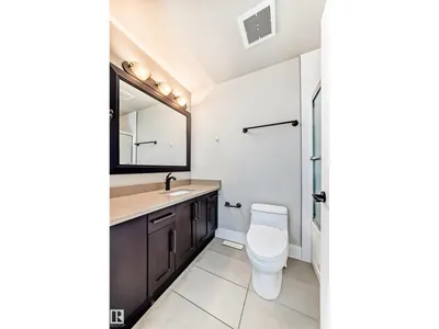 10711 70 AV NW photo 32