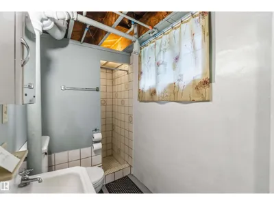 11710 94 Street NW photo 49