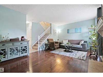 6163 38 AV NW photo 8