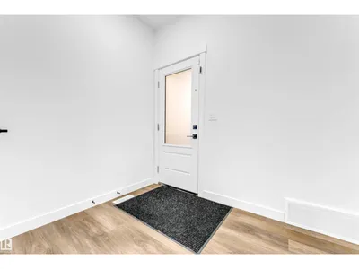 1336 11 AV NW photo 13