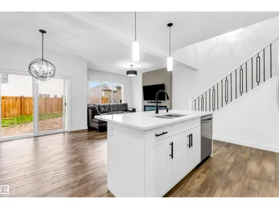 1336 11 AV NW photo 24