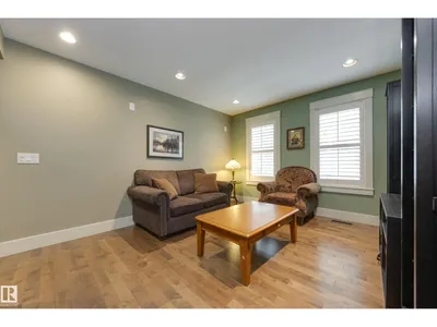 11210 60 ST NW photo 22