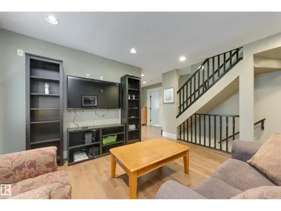 11210 60 ST NW photo 24