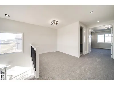 8515 183 AV NW photo 16