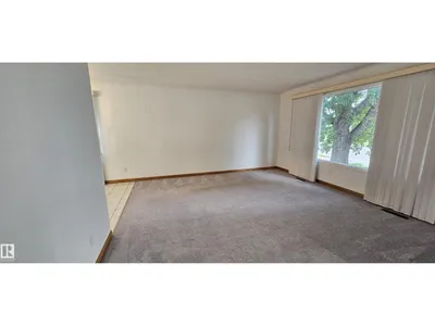 5307 114B ST NW photo 7