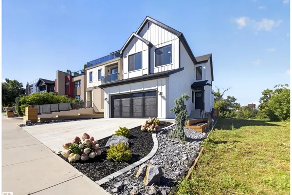 9624 99A ST NW photo 2