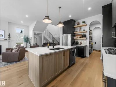 9624 99A ST NW photo 15