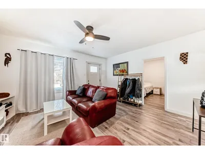 11429 89 ST NW photo 11